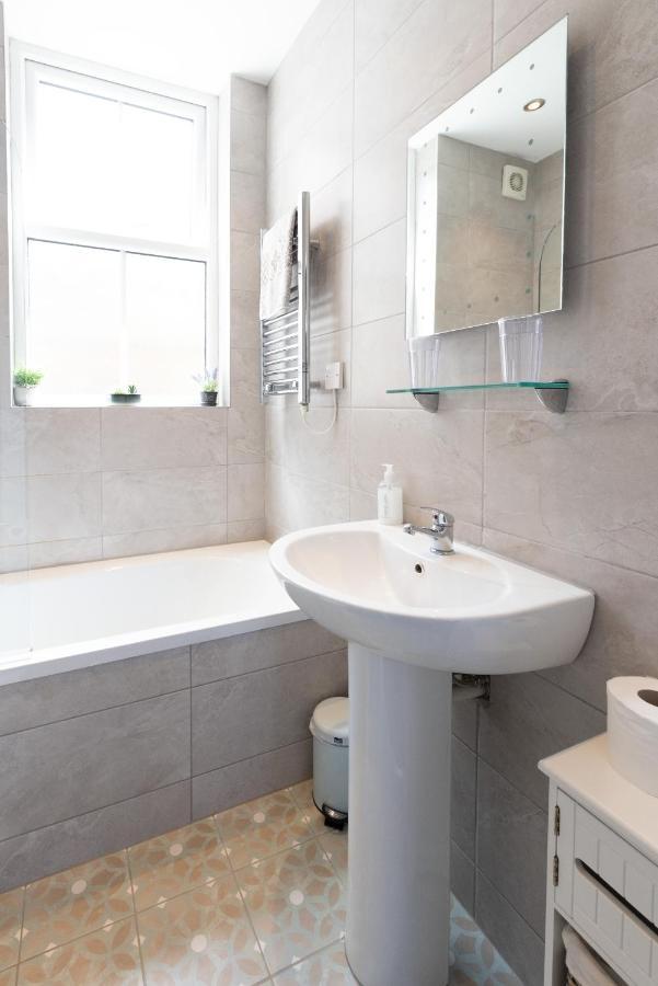 Bootham Apartment 32 - Free Parking - Five Minute Walk To York Minster Bagian luar foto
