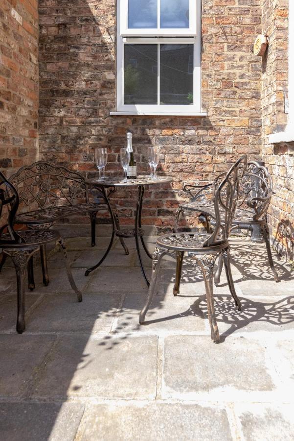 Bootham Apartment 32 - Free Parking - Five Minute Walk To York Minster Bagian luar foto